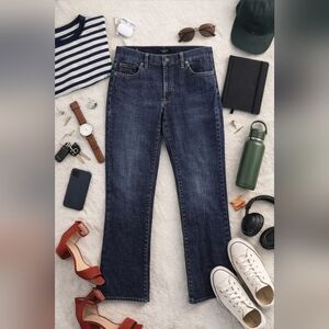 Talbots Classic Bootcut Med Wash Denim Jeans. Button Zip. Ladies Size 6